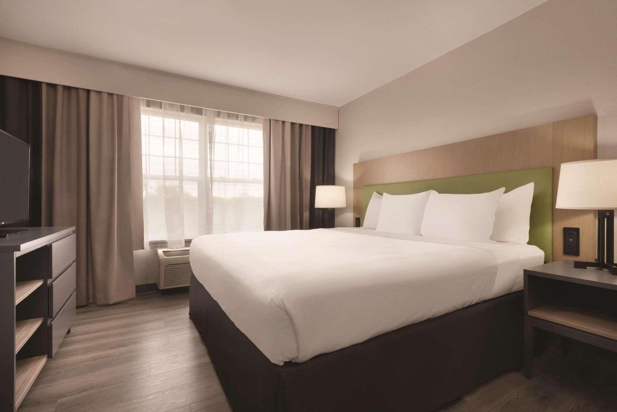 Country Inn & Suites By Radisson, Cedar Falls, Ia Ngoại thất bức ảnh