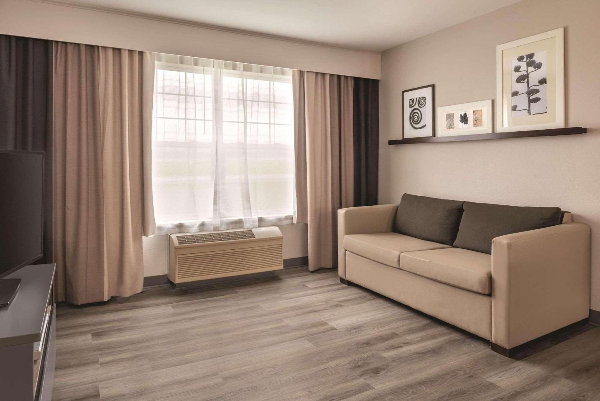 Country Inn & Suites By Radisson, Cedar Falls, Ia Ngoại thất bức ảnh